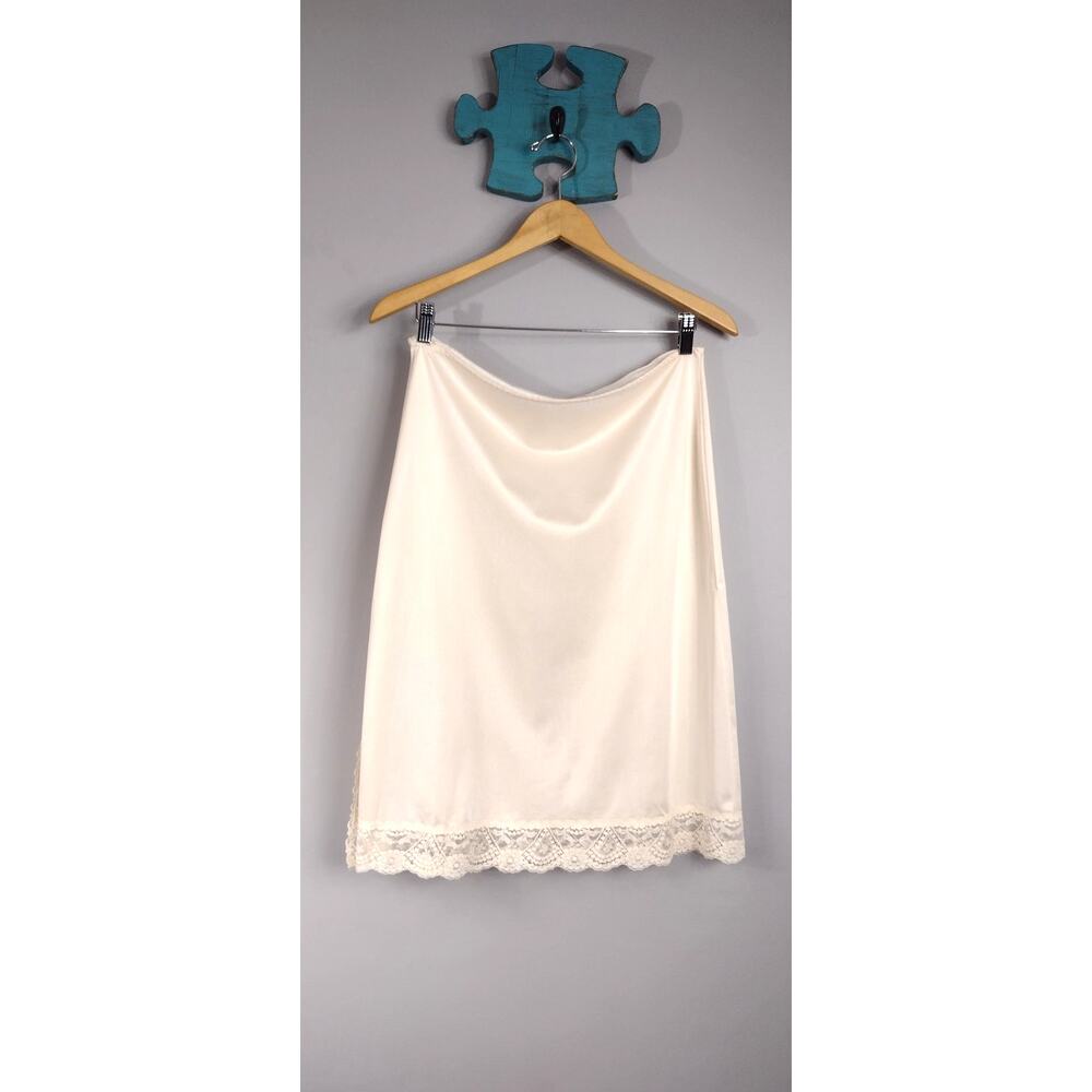 Vintage Vassarette Half Slip Medium Lace Hem Pink Cream Nylon USA Made